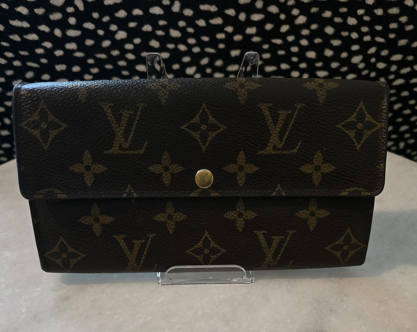 Louis Vuitton Monogram Sarah Wallet