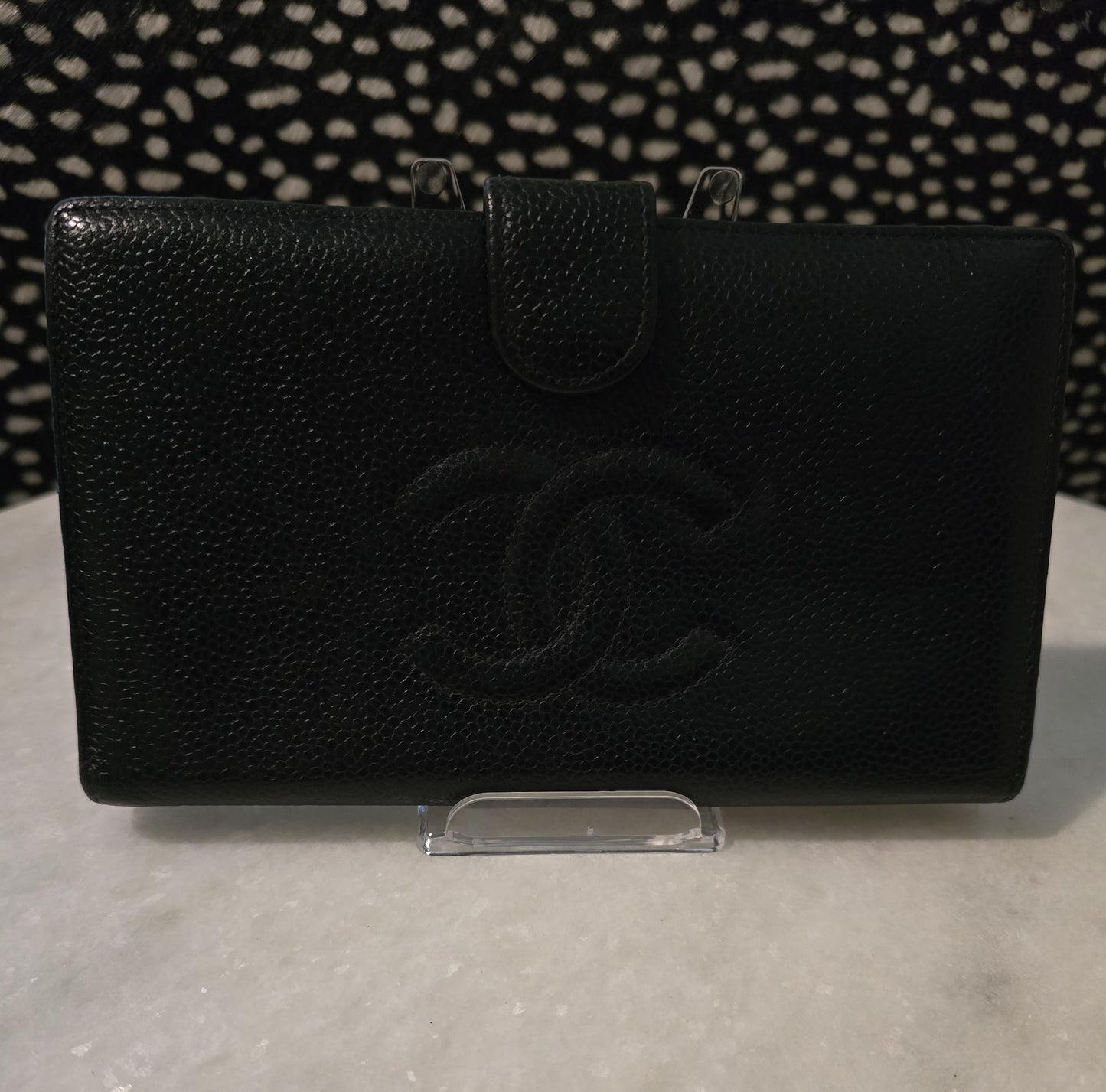 CHANEL BLACK CAVIAR CLASSIC SNAP WALLET w/CHAIN