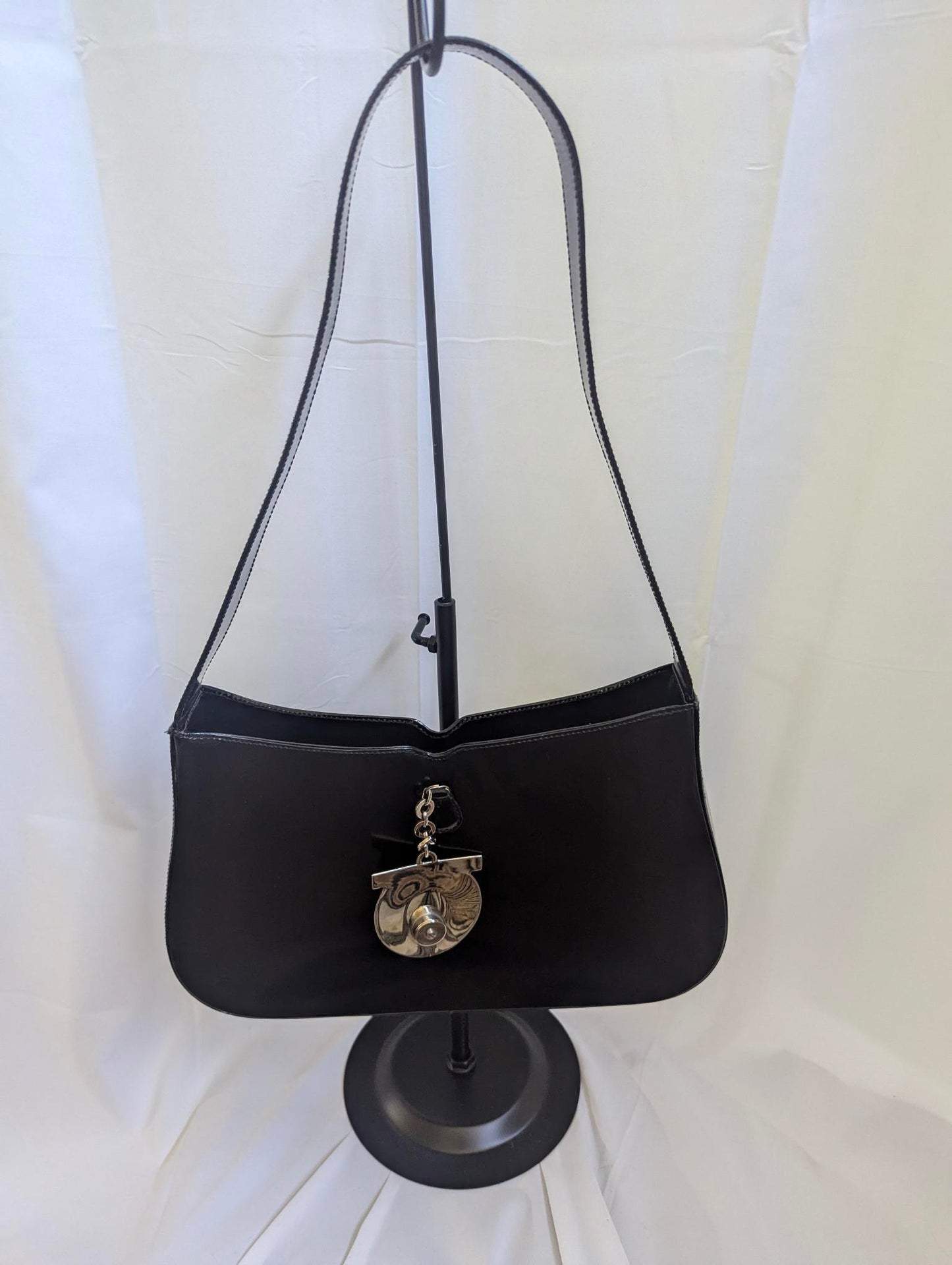 Ferragamo Black Leather Shoulder Bag