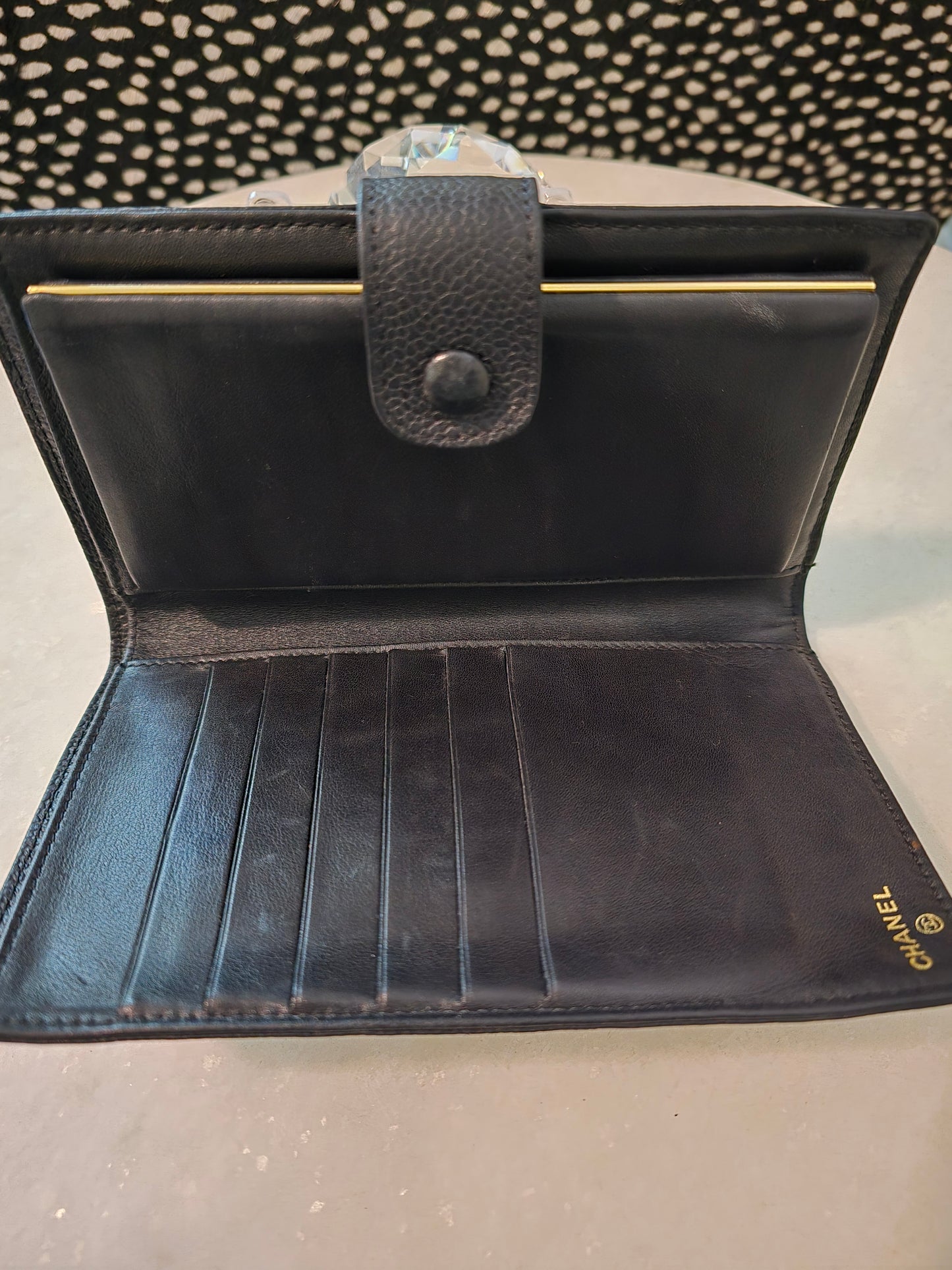CHANEL BLACK CAVIAR CLASSIC SNAP WALLET w/CHAIN