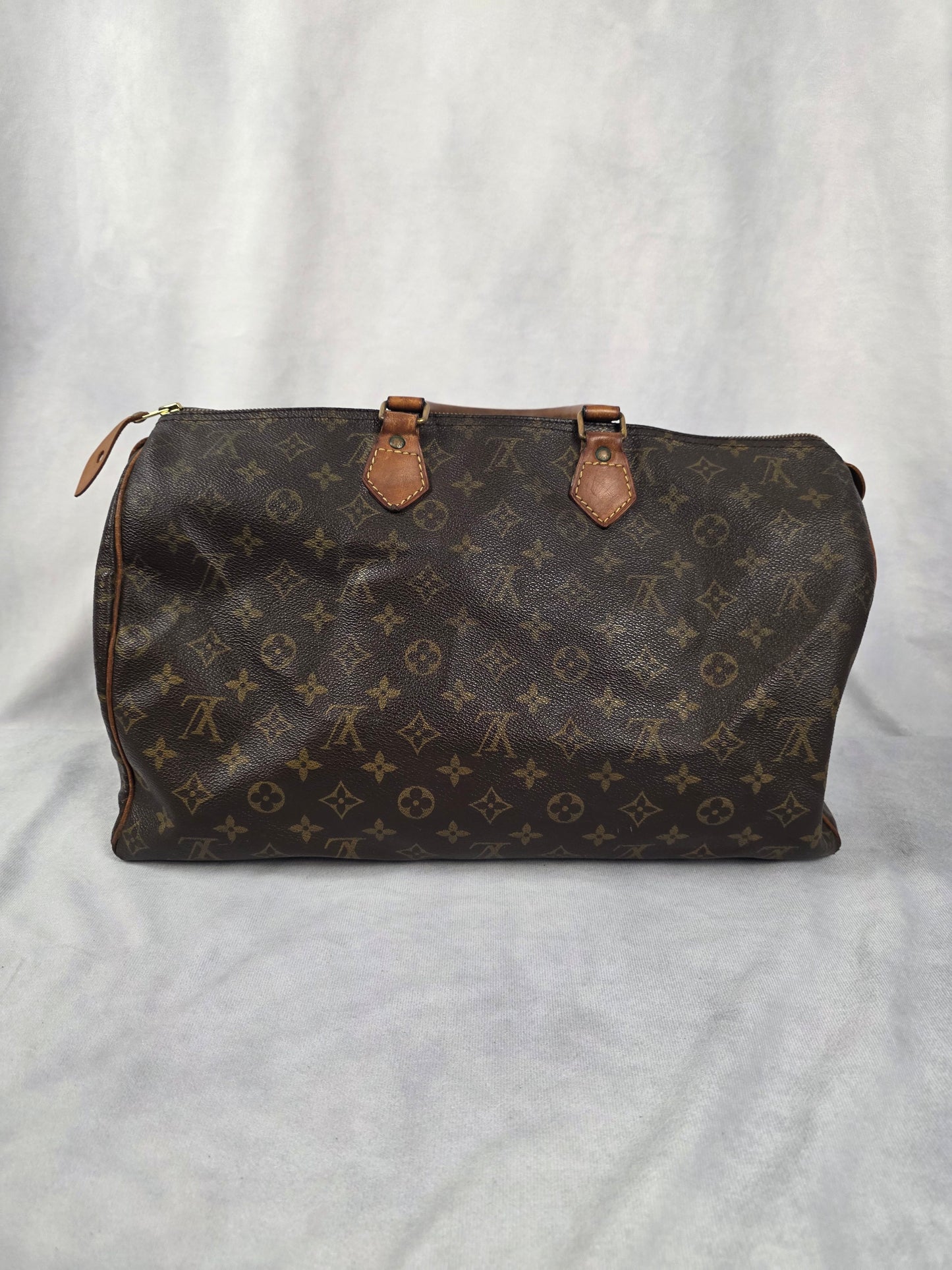 LOUIS VUITTON SPEEDY 40 MONOGRAM HANDBAG