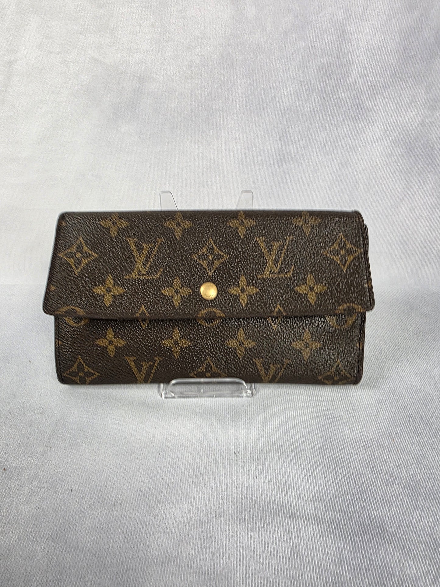 LOUIS VUITTON MONOGRAM TRIFOLD WALLET WITH CHAIN