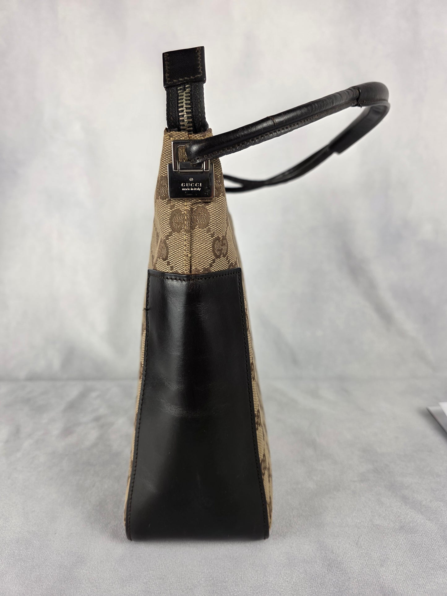 GUCCI GG CANVAS SHOULDER BAG