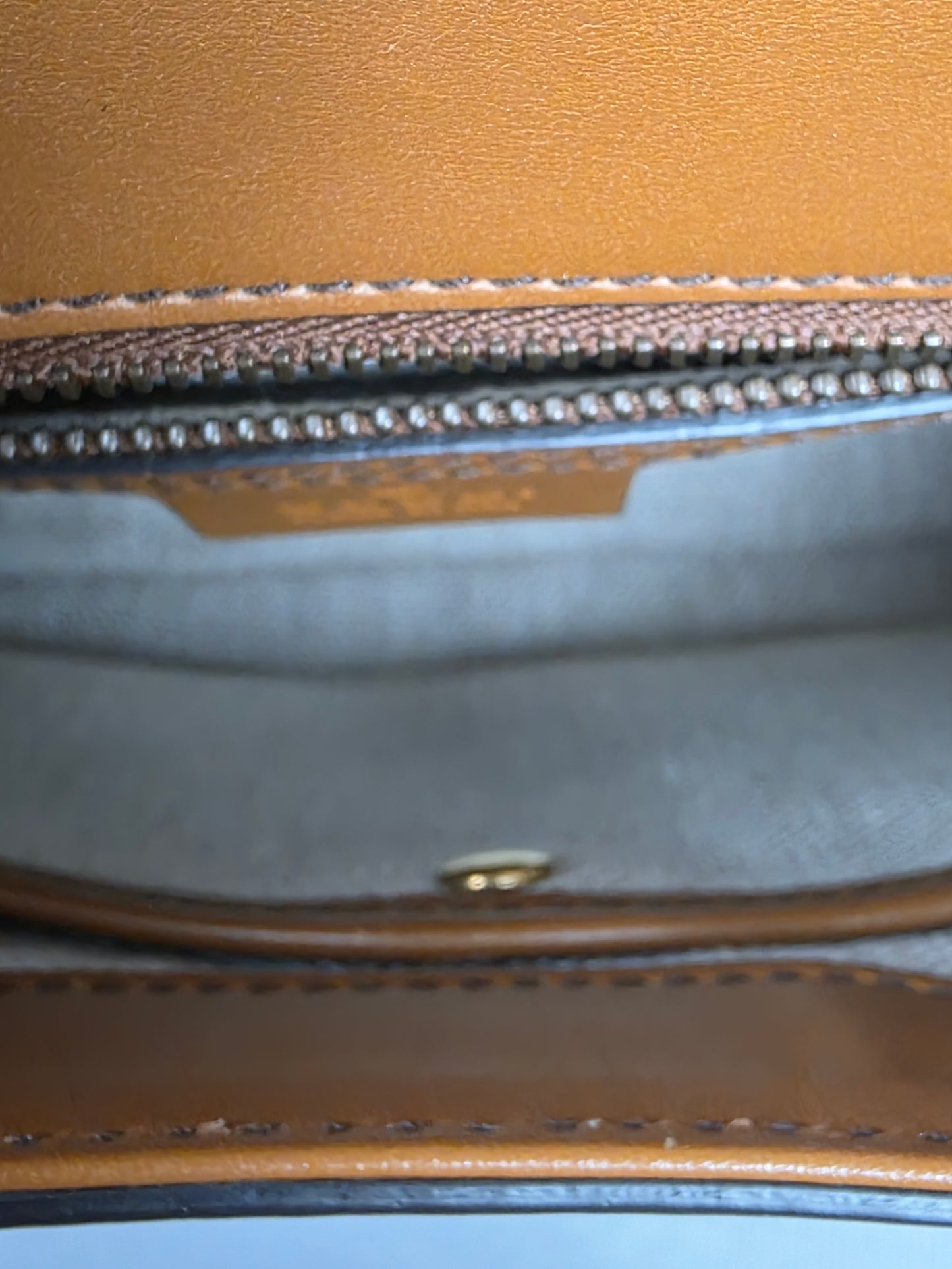 Gucci Lady Web Shoulder Bag in GG Canvas and Leather Finish (RARE)