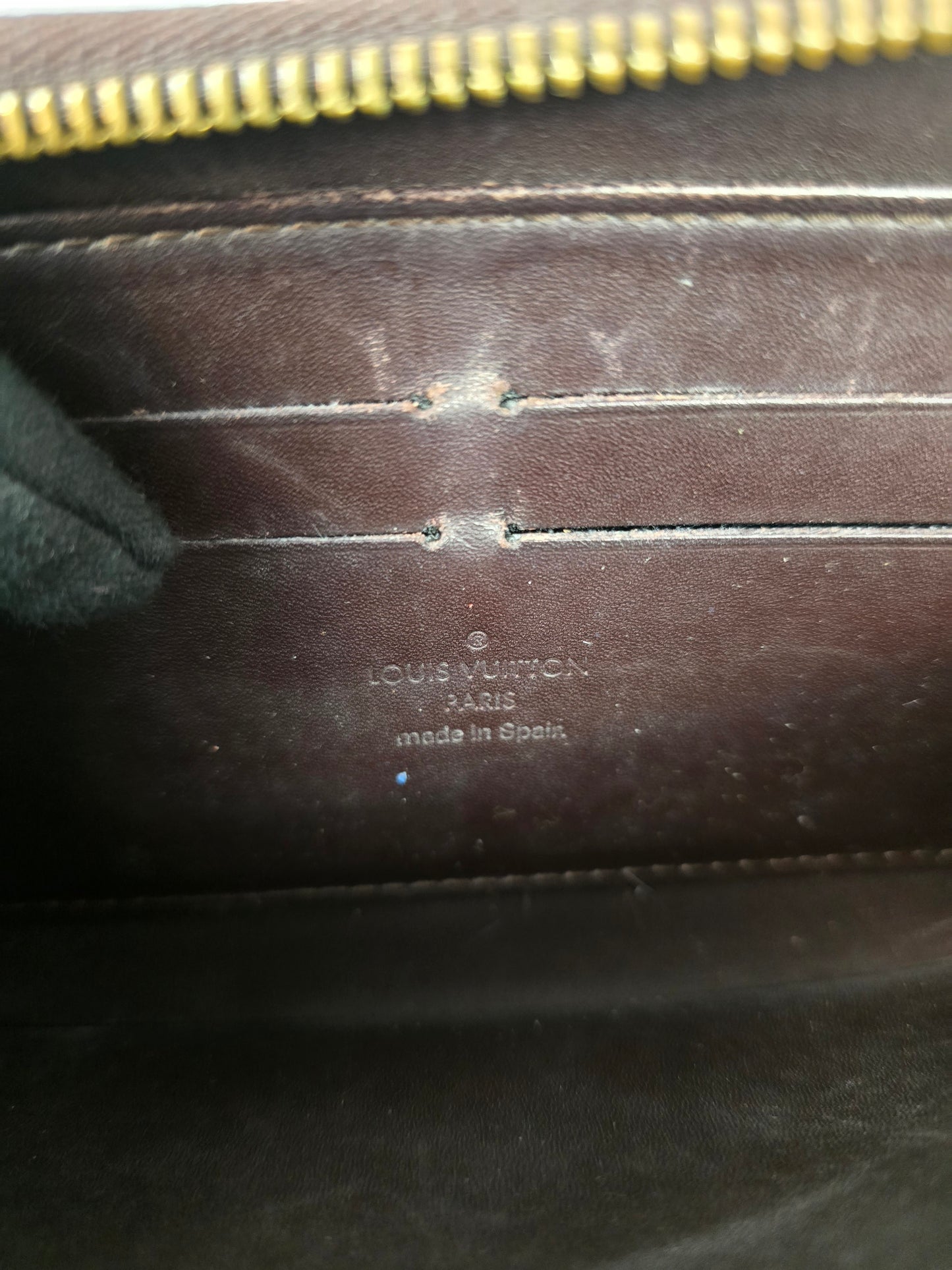 Louis Vuitton Amarente Vernis Brown Embossed Zippy Wallet