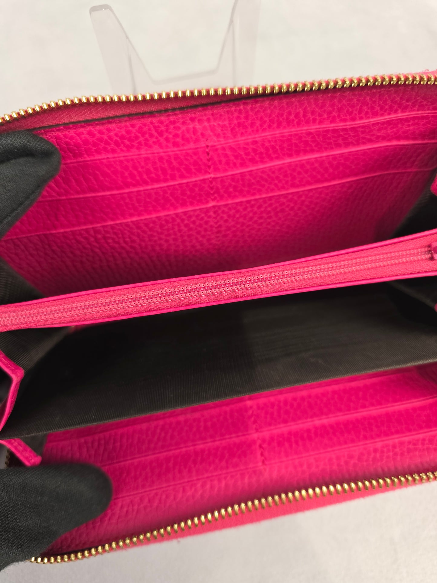Gucci GG Marmont Zip-Around Wallet in Pink