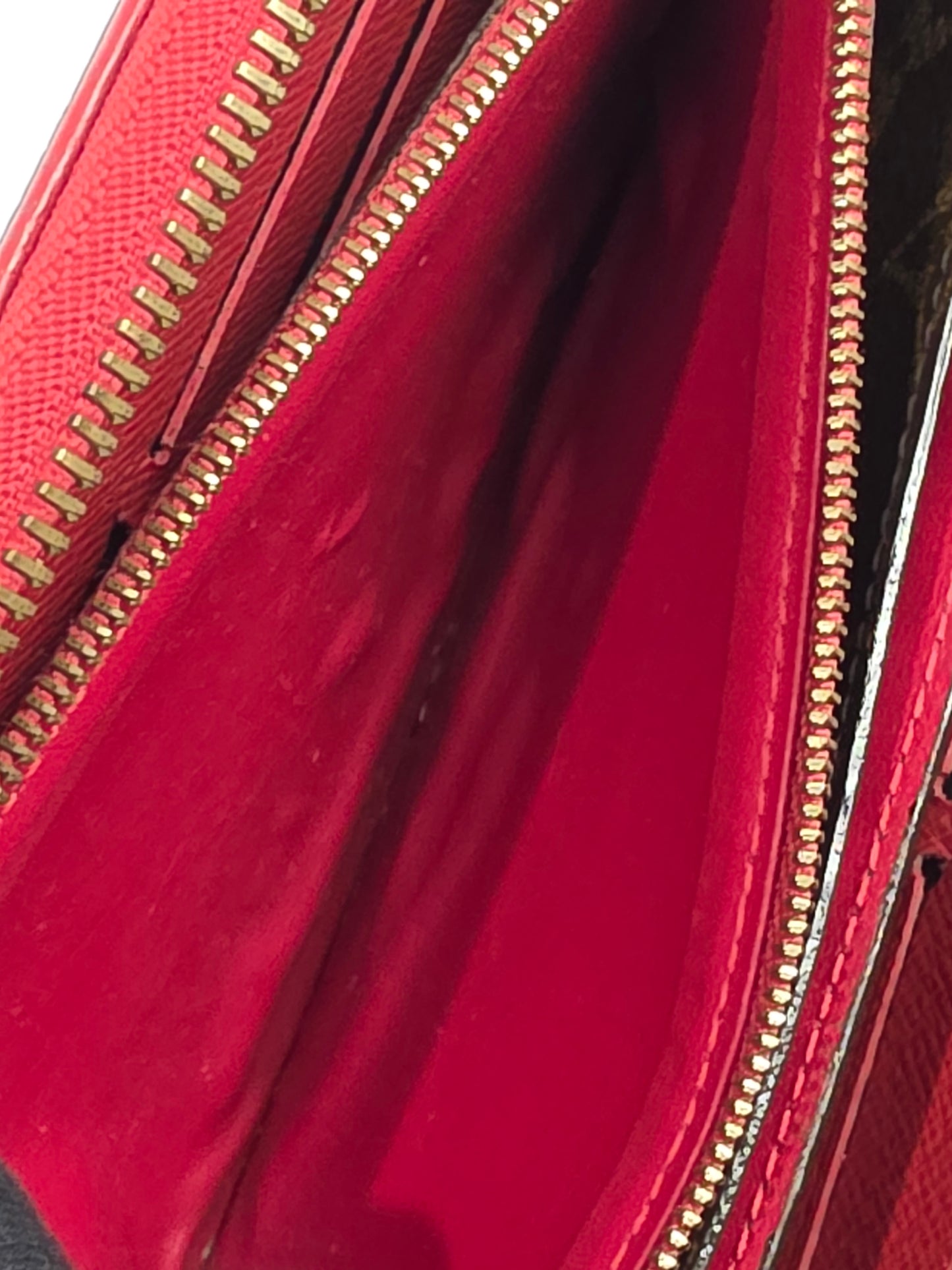 Louis Vuitton Brown Monogram Zippy Retiro Wallet – Red Leather Accents