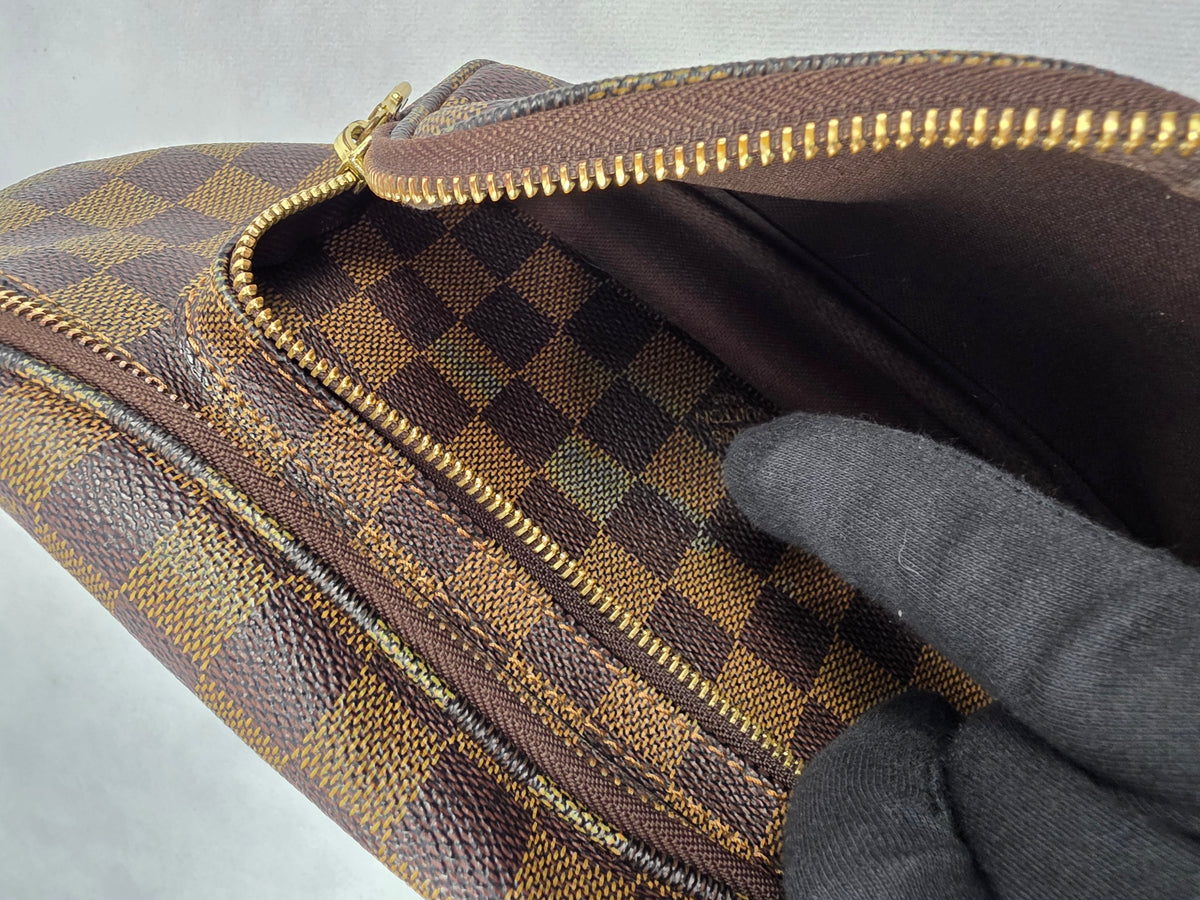 Louis Vuitton Damier Ebene Melville Bumbag, VI0077