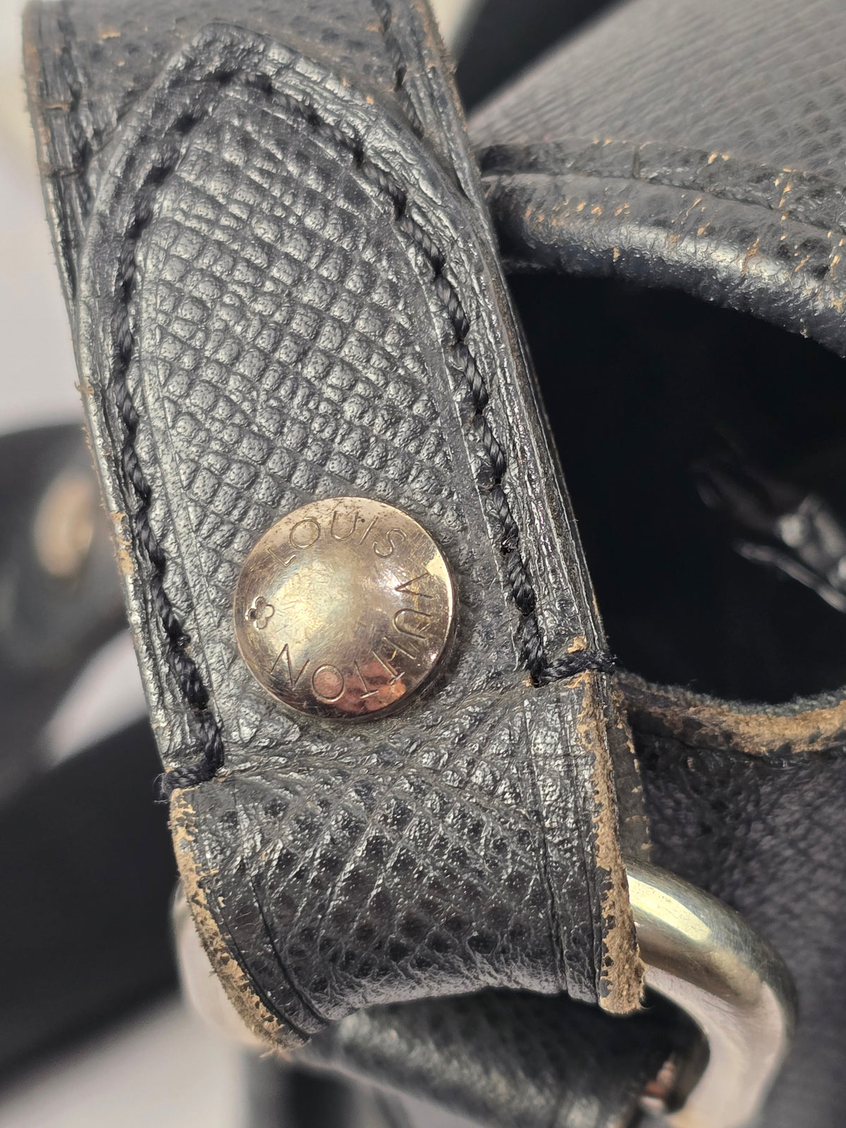 Louis Vuitton Black Taiga Leather Messenger Bag