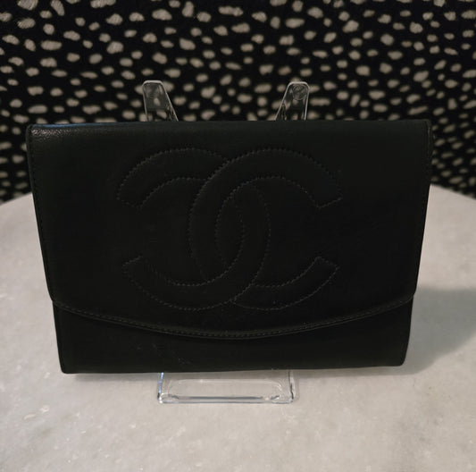 CHANEL BLACK CAVIAR CLUTCH WALLET
