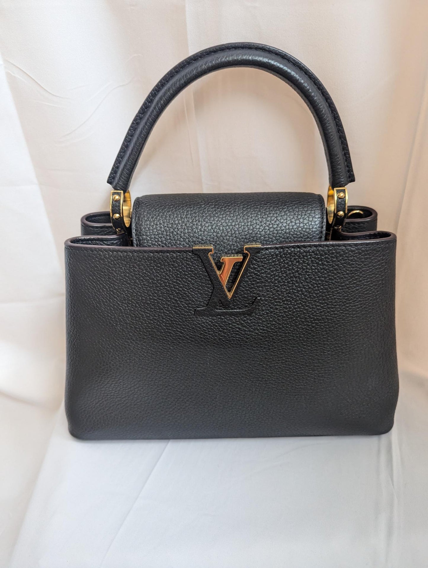 Louis Vuitton Black Capucines Leather Bag Gold LV
