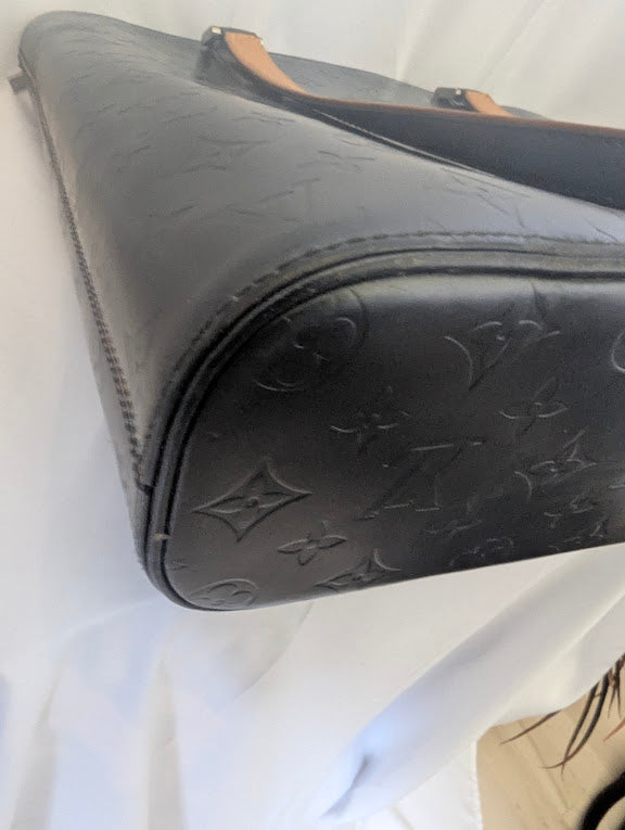 Louis Vuitton Black Mat Wilwood Bag 2 Front Pockets