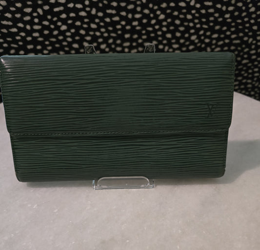 Louis Vuitton EPI Sarah Green Wallet