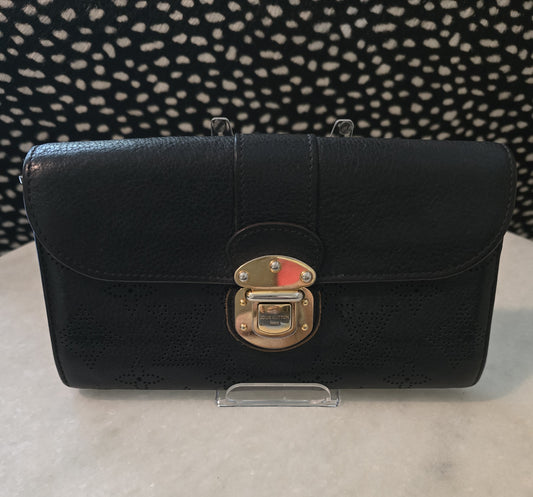 Louis Vuitton Mahina Black Gold Lock Style