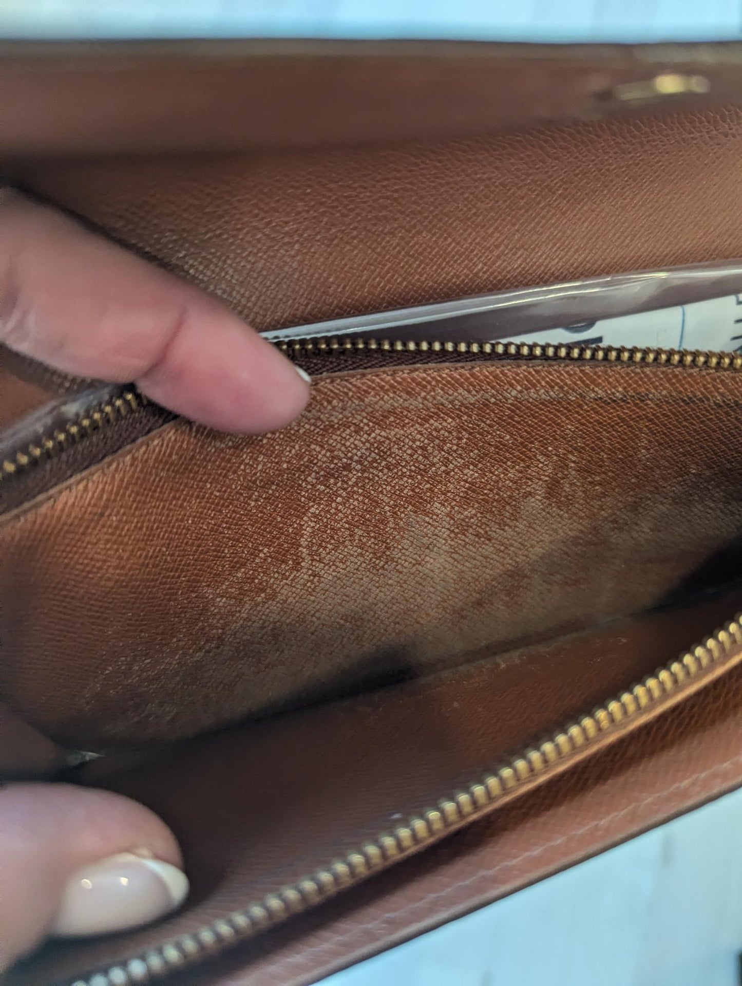 Louis Vuitton Monogram Sarah Wallet