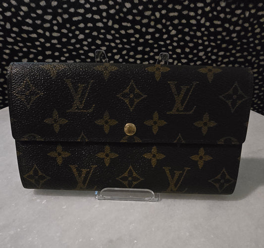 Louis Vuitton Sarah Monogram Wallet