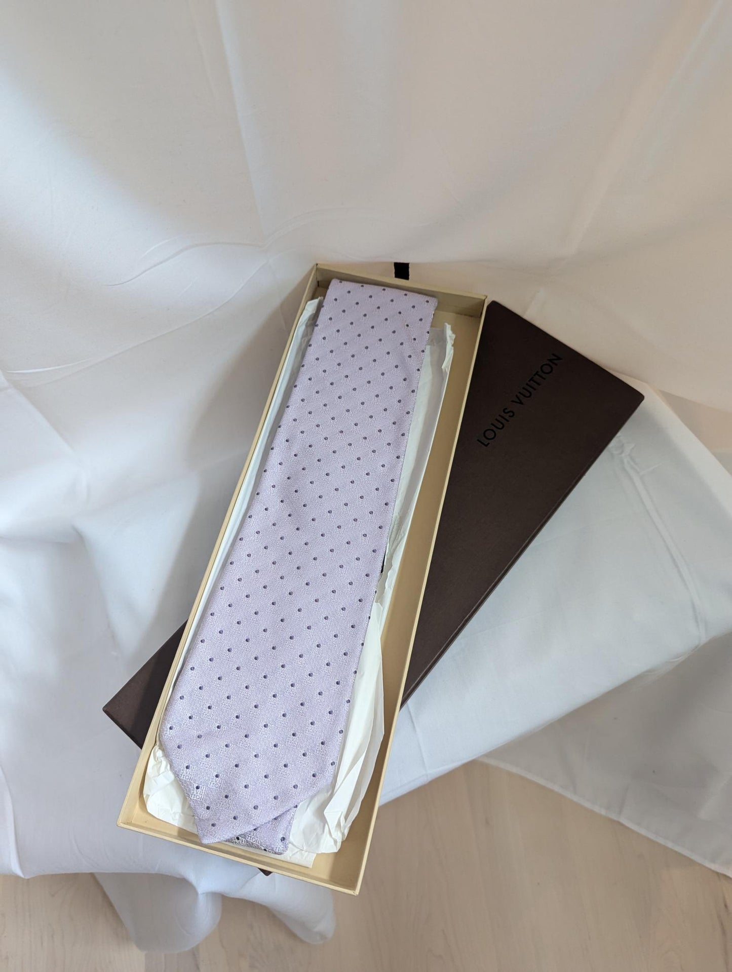 Louis Vuitton Silk Pink Tie