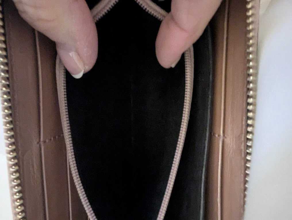Gucci Light Pink Metallic GG Wallet with Bow Charm Accents with Box