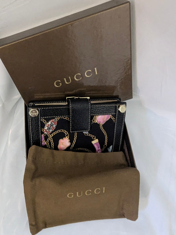 Gucci Small Printed Heart and Chain Motif Wallet in Box