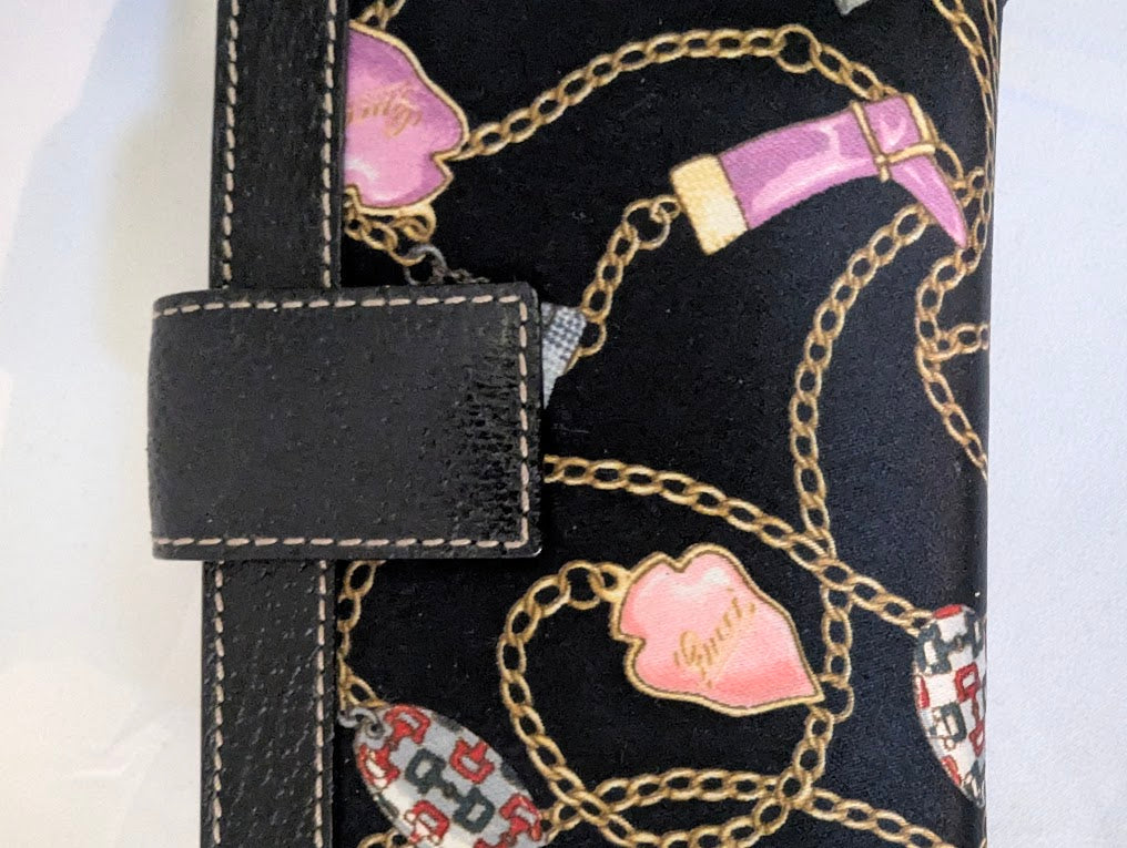 Gucci Small Printed Heart and Chain Motif Wallet in Box