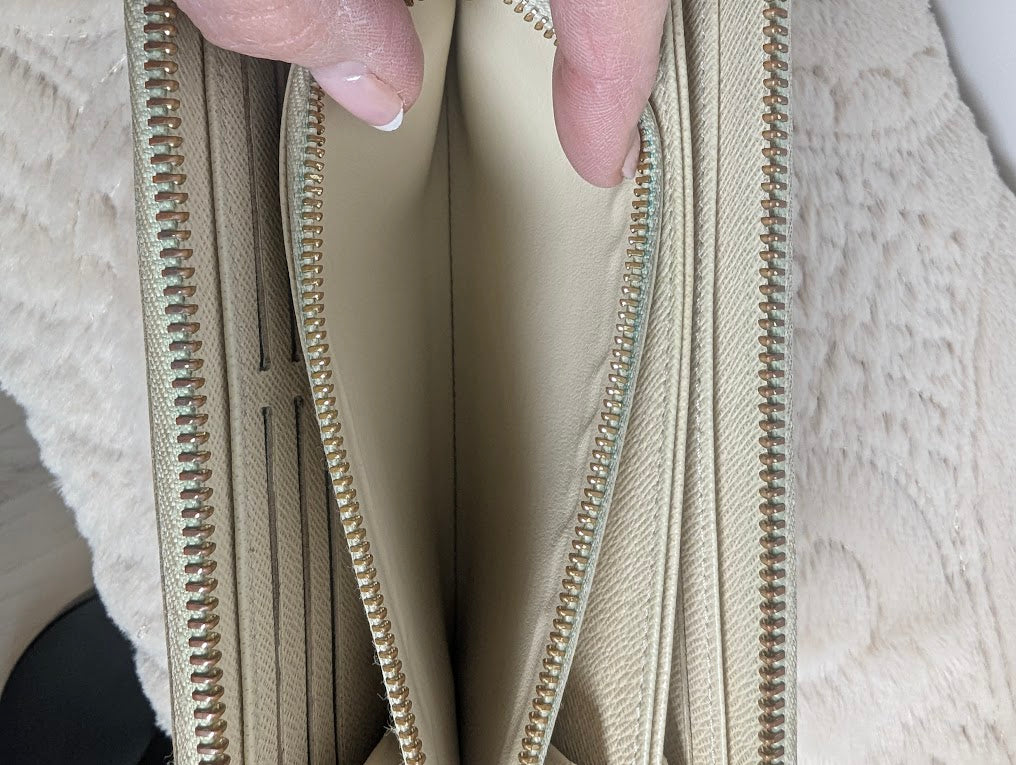 Louis Vuitton Damier Azur Zippy Wallet