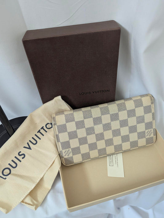 Louis Vuitton Damier Azur Zippy Wallet