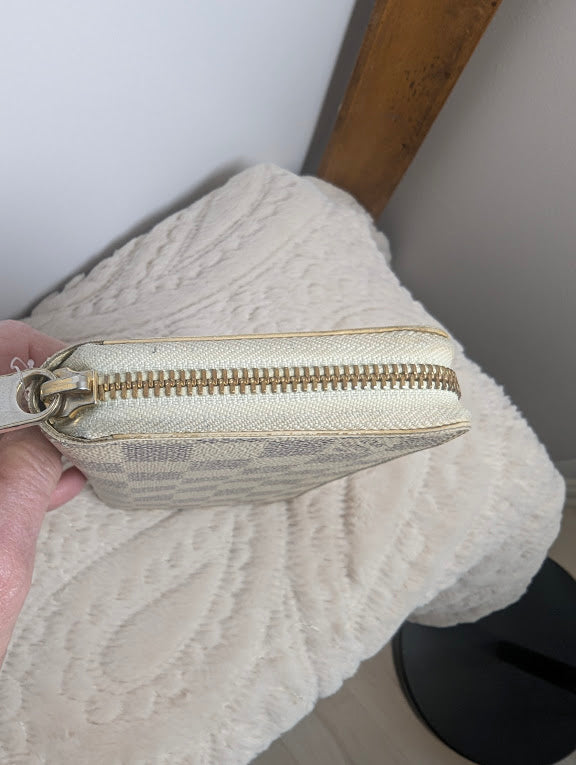 Louis Vuitton Damier Azur Zippy Wallet