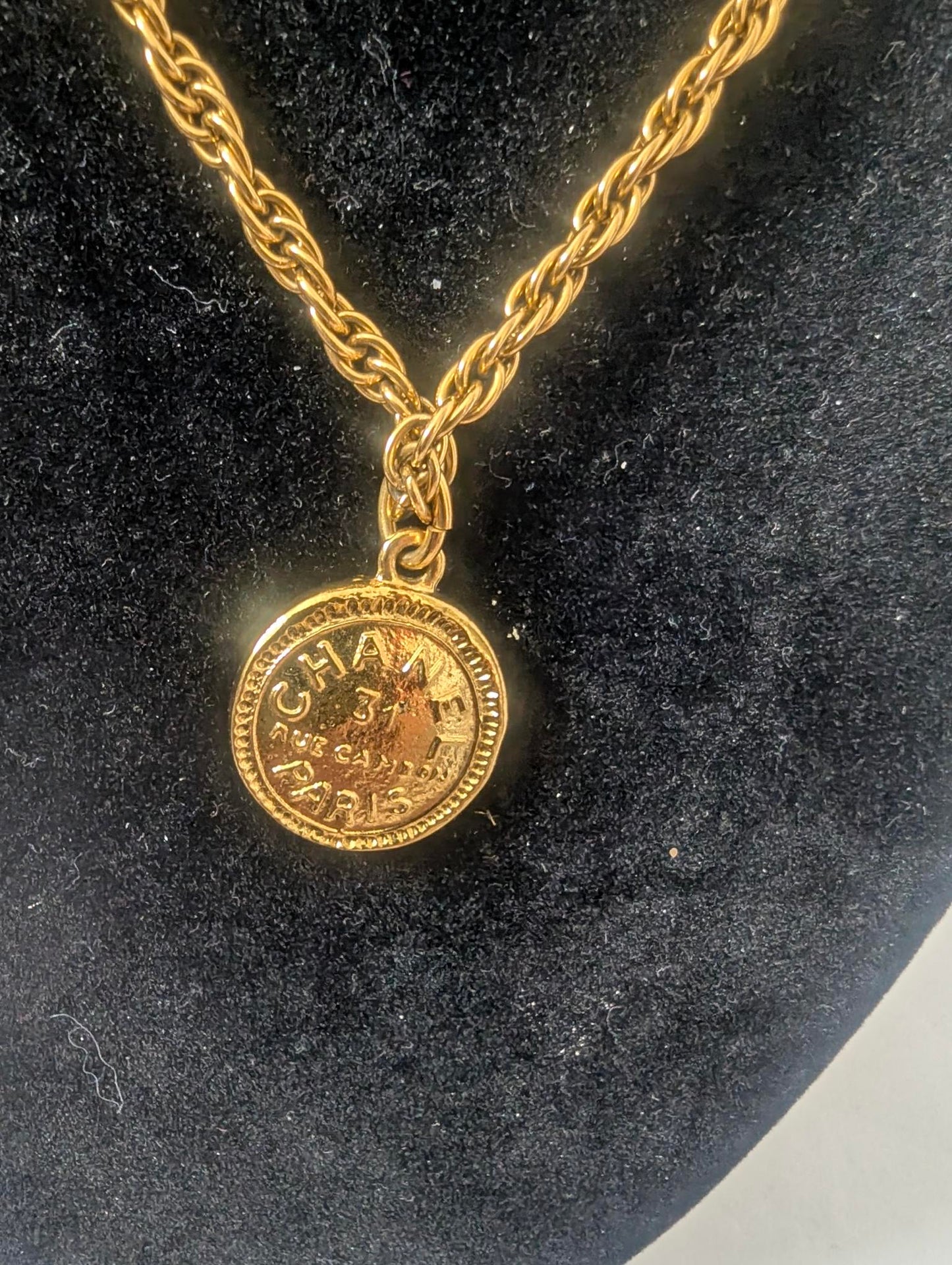 Chanel 31 Rue Cambon 1980s Gold Paris Coin Vintage Necklace