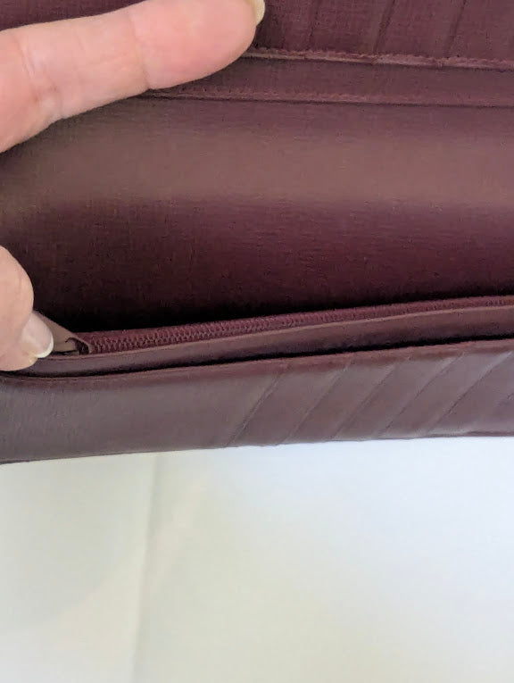 Cartier Must De Cartier Boudreaux Bifold Leather Long Wallet