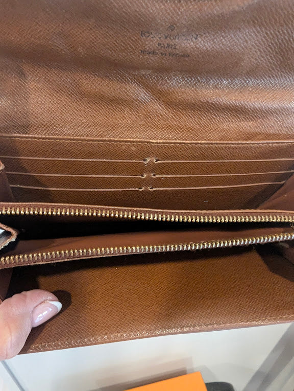 Louis Vuitton Etoile Sarah Wallet with Dustbag and Box