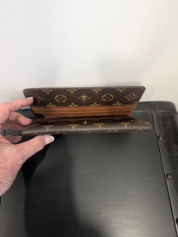 Louis Vuitton Louise Monogram Wallet