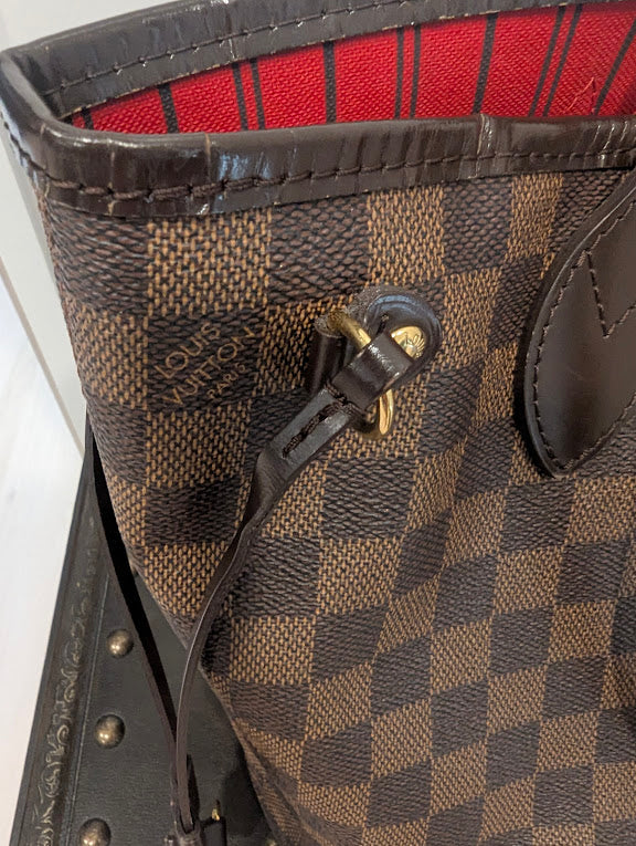 Louis Vuitton Neverfull Damier Ebene PM with Red Canvas Interior