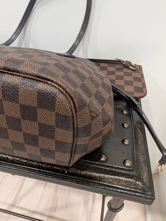 Louis Vuitton Neverfull Damier Ebene PM with Pouch Red Canvas Interior