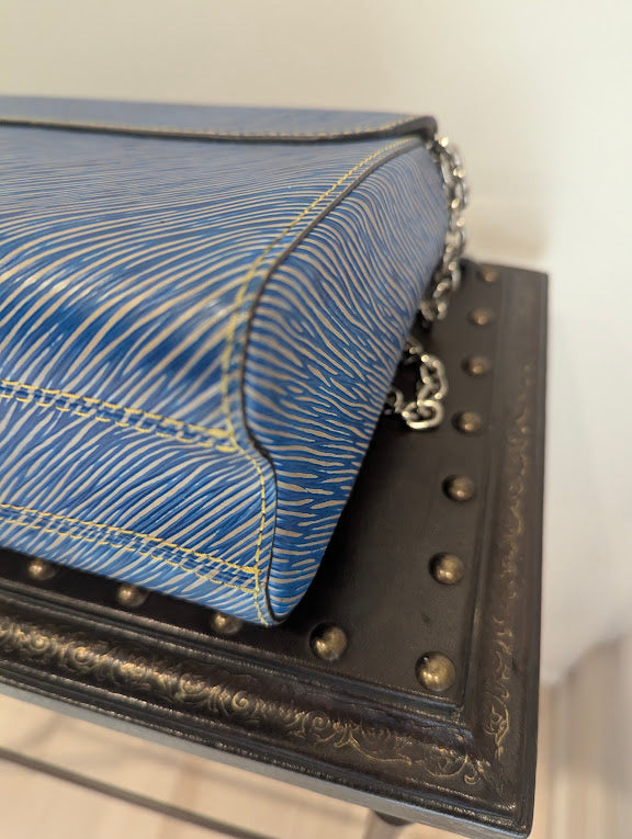 Louis Vuitton Twist PM Epi Lether Denim Blue