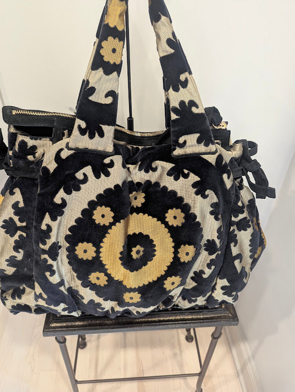 Gucci Hysteria Crest Large Tote Bag