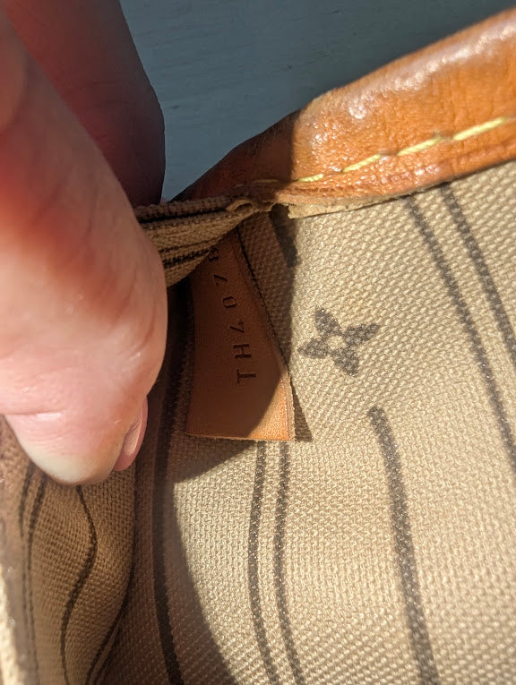 Louis Vuitton Neverfull MM