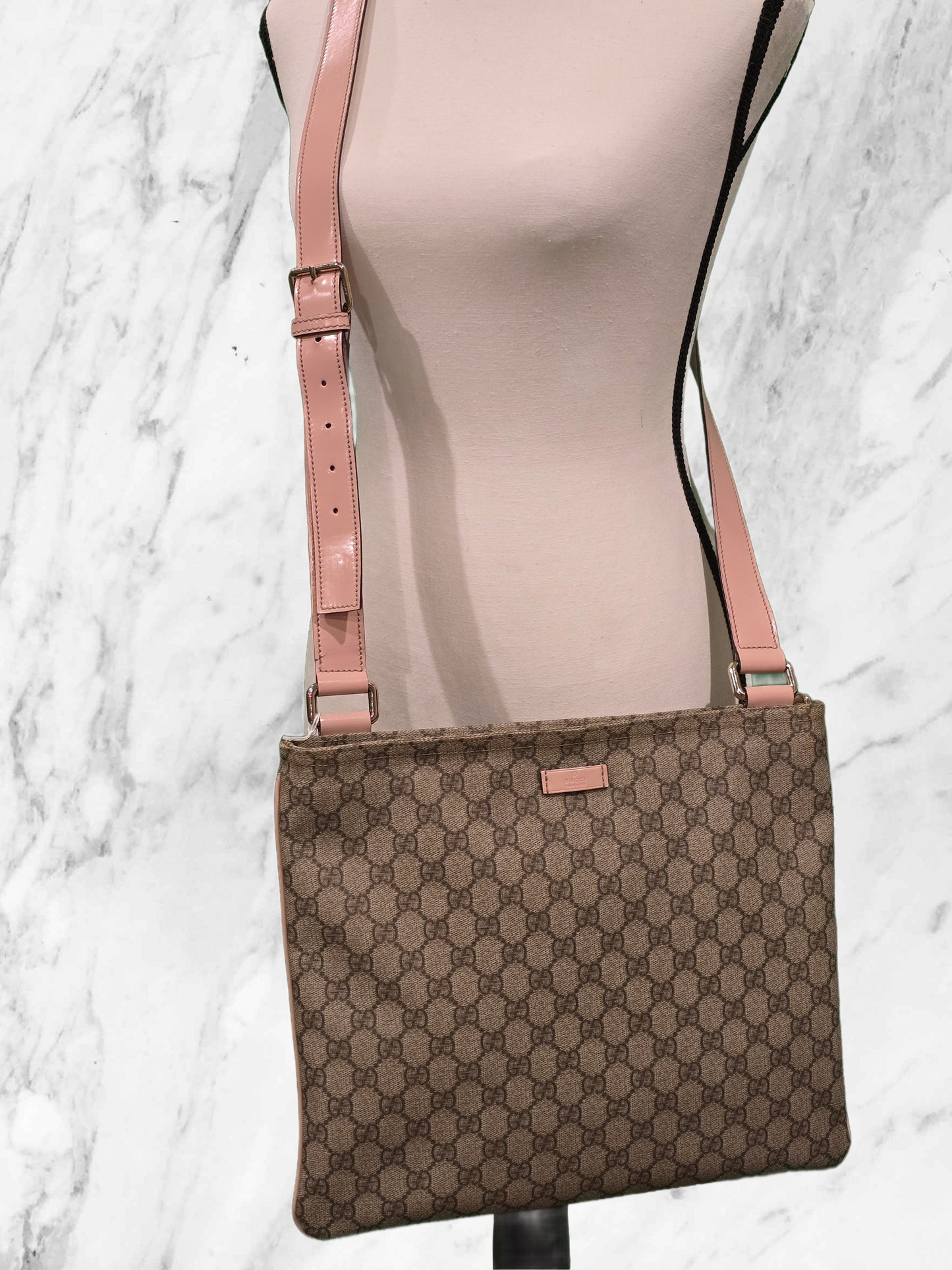 GUCCI GG Canvas Monogram Crossbody Bag with Pink Strap
