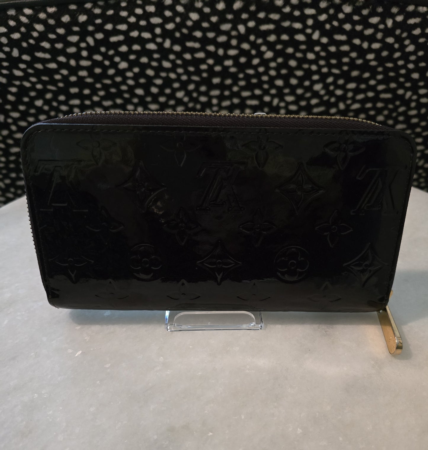 LOUIS VUITTON RED VERNIS ZIPPER WALLET