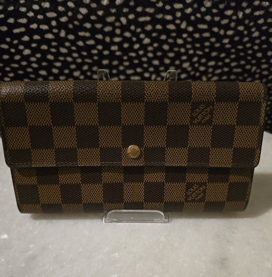 Louis Vuitton Damier Sarah Wallet