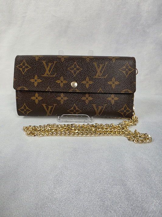 LOUIS VUITTON SARAH MONOGRAM WALLET W/ CHAIN, BOX AND DUST BAG