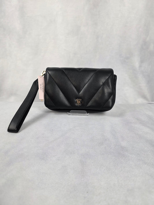 VICTORIA SECRETS BLACK WRISTLET WALLET
