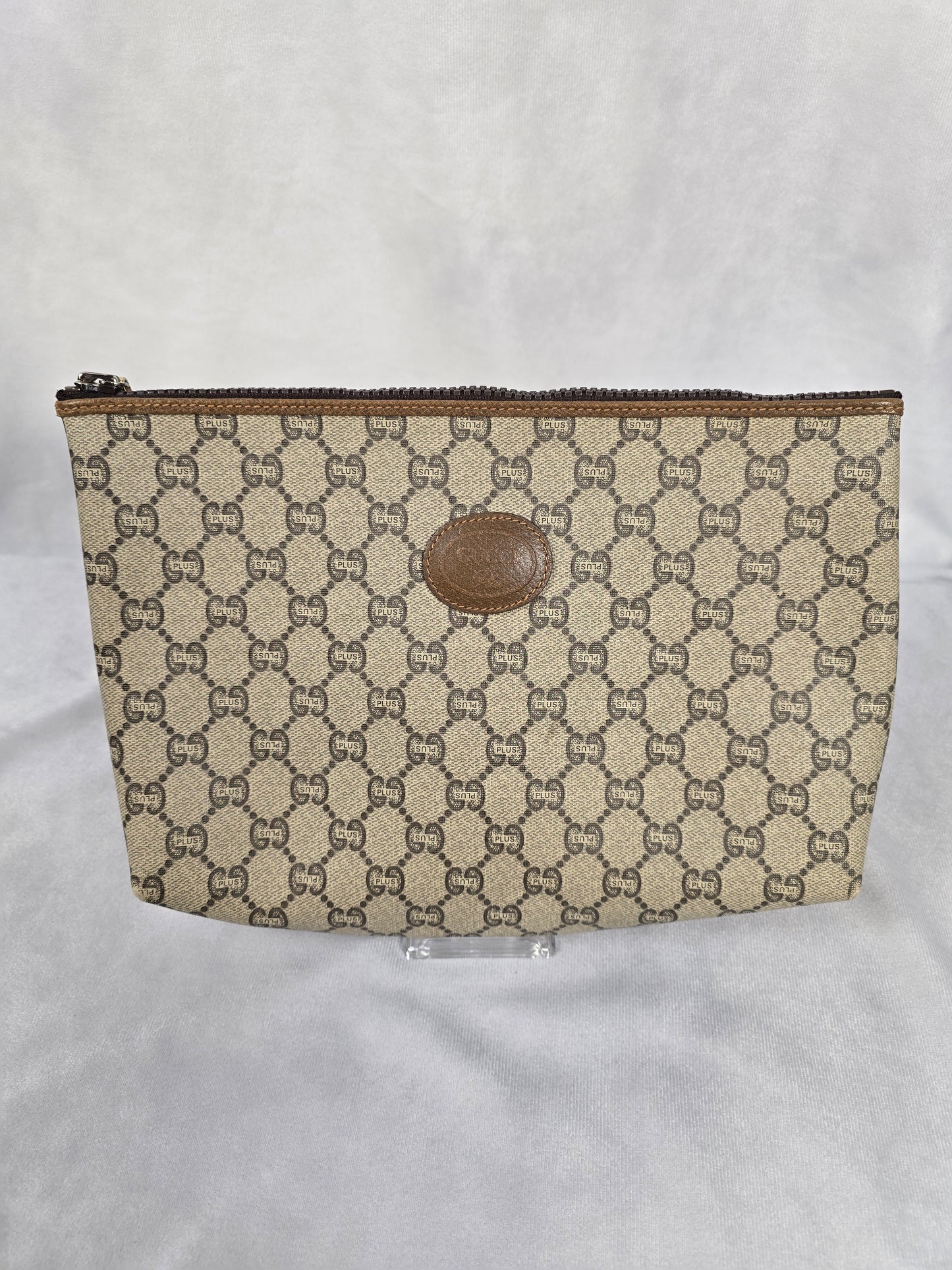Gucci GG Supreme Pouch