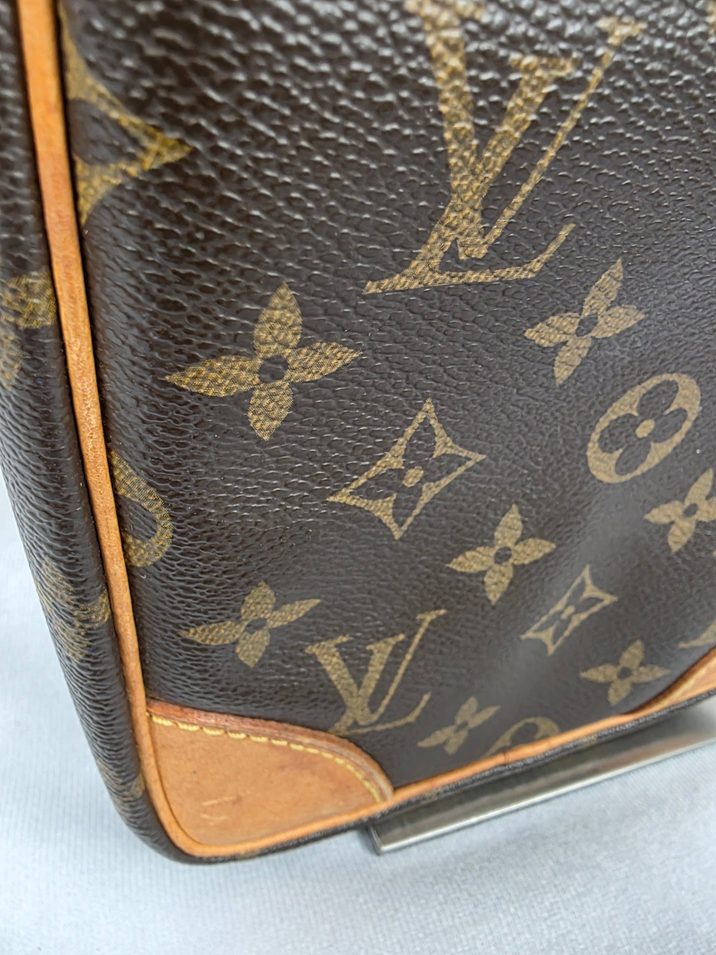 LOUIS VUITTON MONOGRAM DANUBE CROSSBODY/SHOULDER BAG