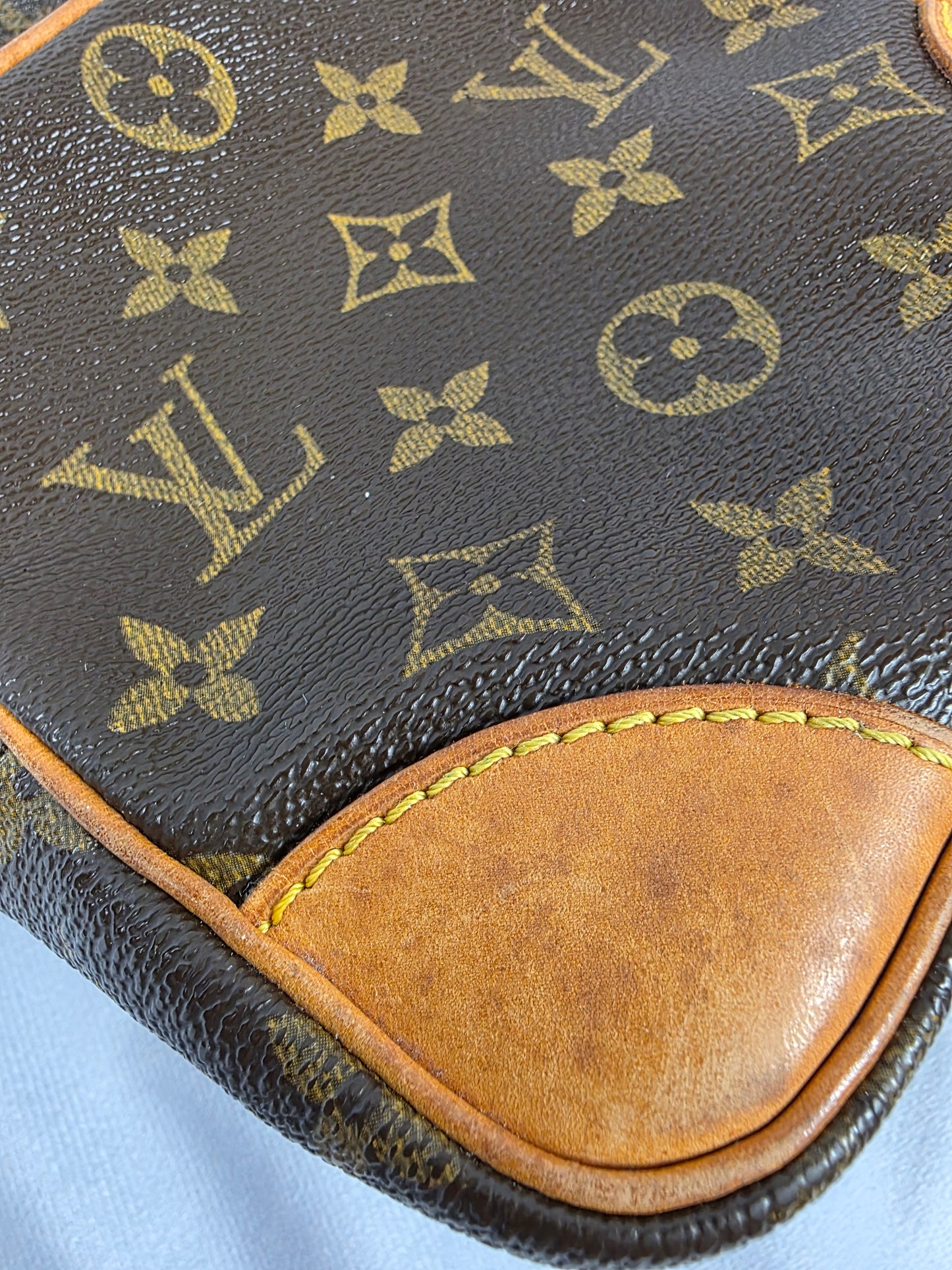 LOUIS VUITTON VINTAGE AMAZONE MONOGRAM CANVAS CROSSBODY BAG