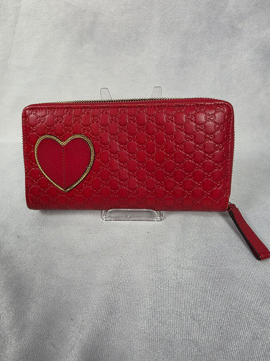 GUCCI RED HEART ZIPPER WALLET