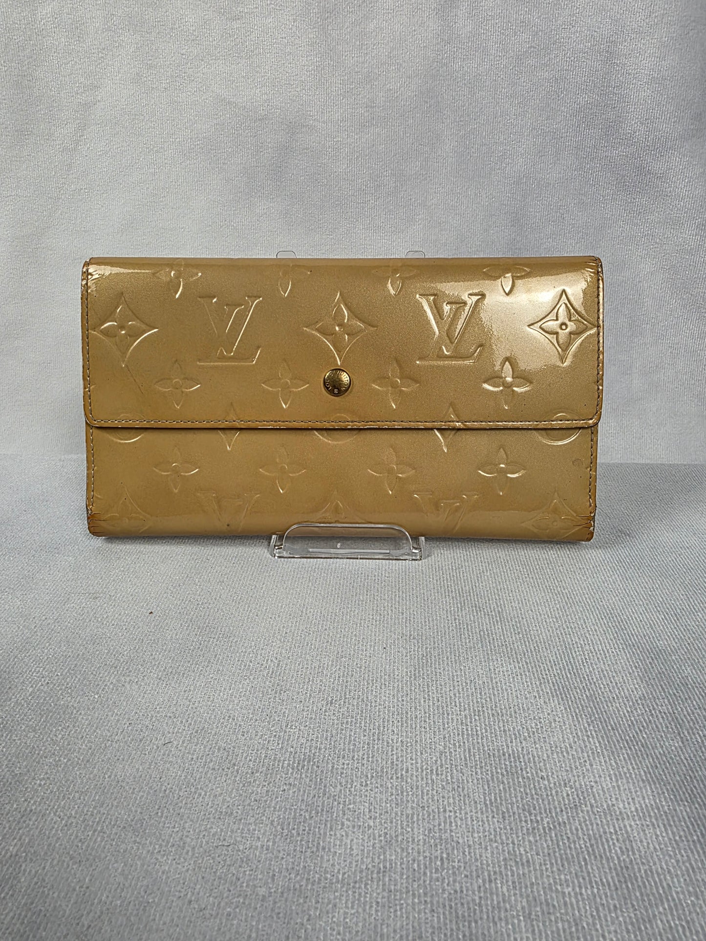 LOUIS VUITTON VERNIS GOLD ZIPPER LONG WALLET