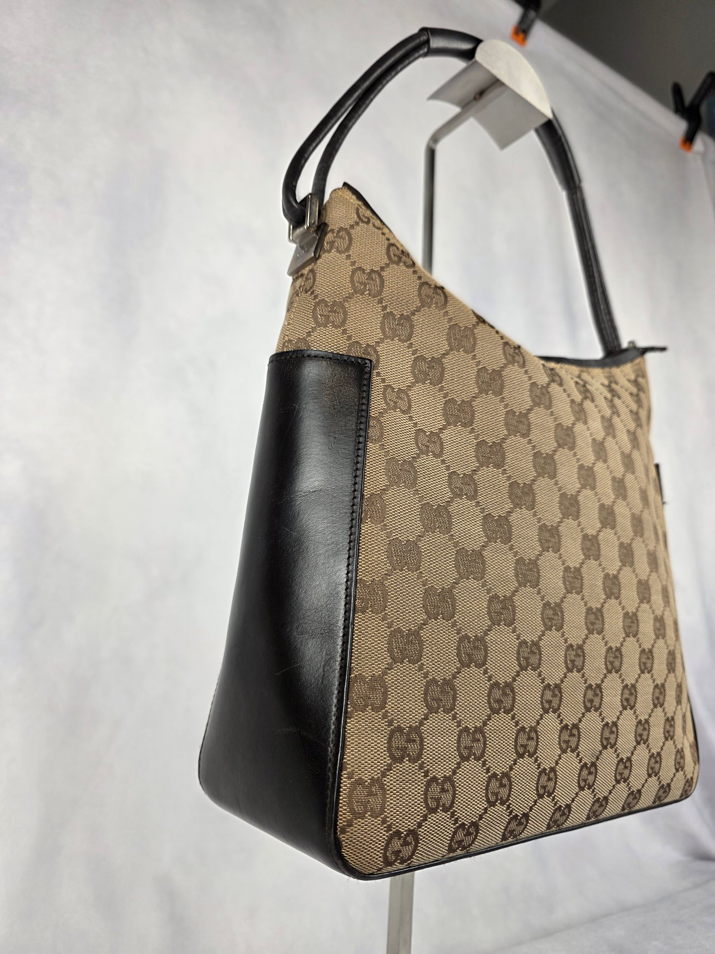GUCCI GG CANVAS SHOULDER BAG