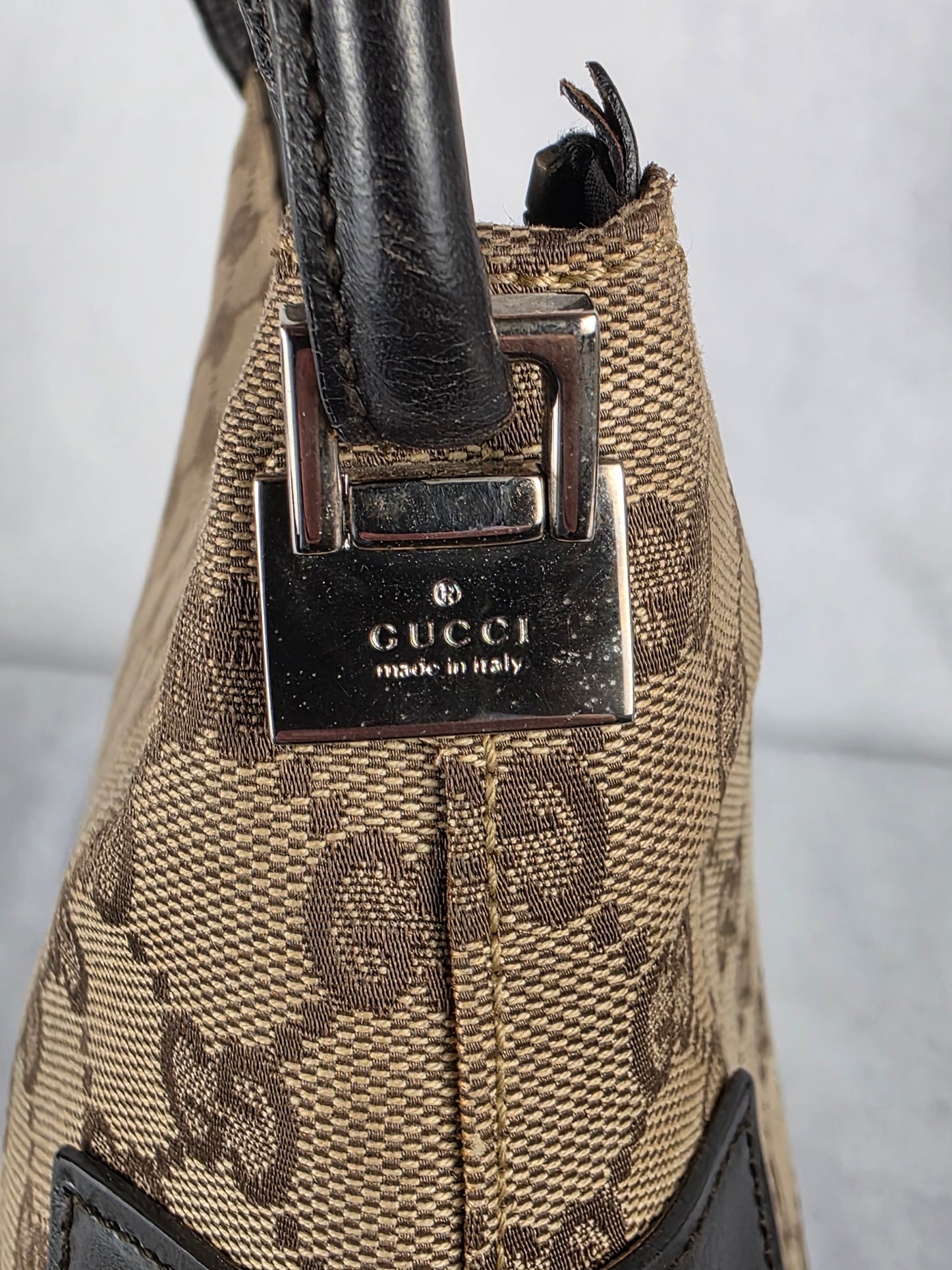 GUCCI GG CANVAS SHOULDER BAG