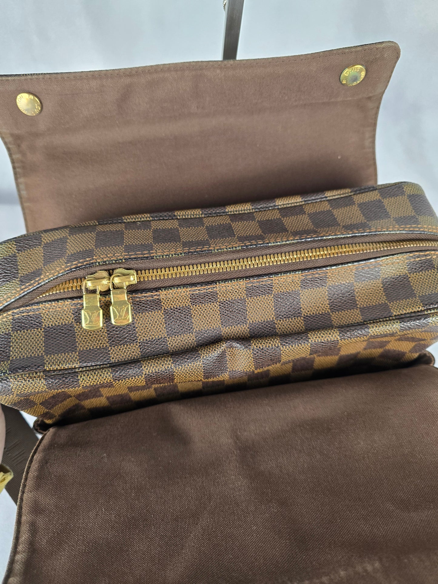 Louis Vuitton Damier Ebene Naviglio  Messenger Bag