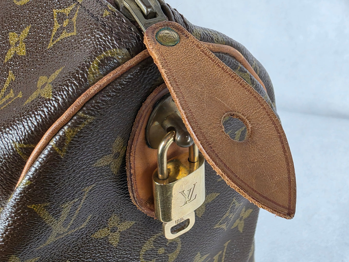 LOUIS VUITTON VINTAGE MONOGRAM KEEPALL 45 W/ LOCK AND KEY